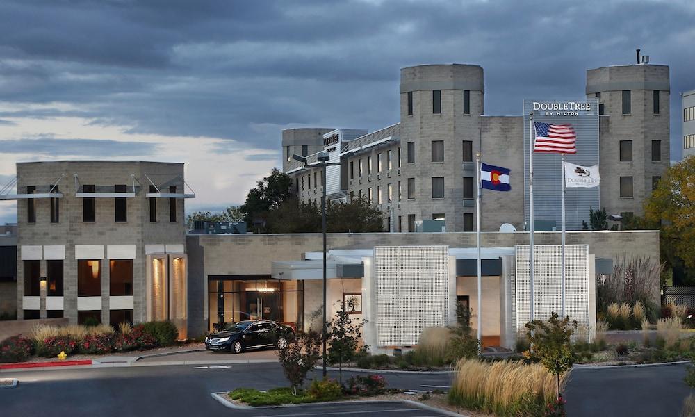 Doubletree By Hilton Hotel Denver - Thornton Exterior photo
