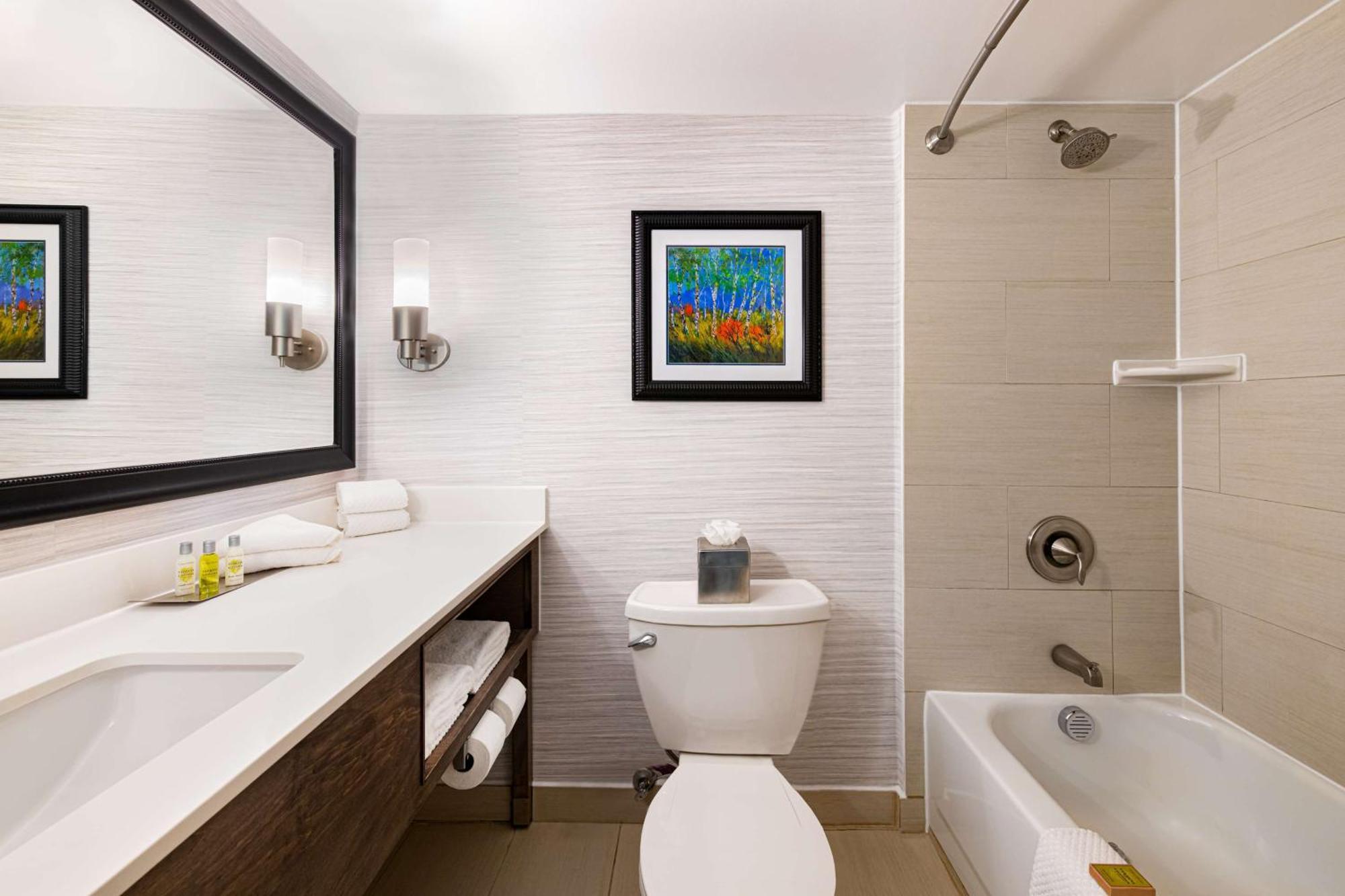 Doubletree By Hilton Hotel Denver - Thornton Exterior photo