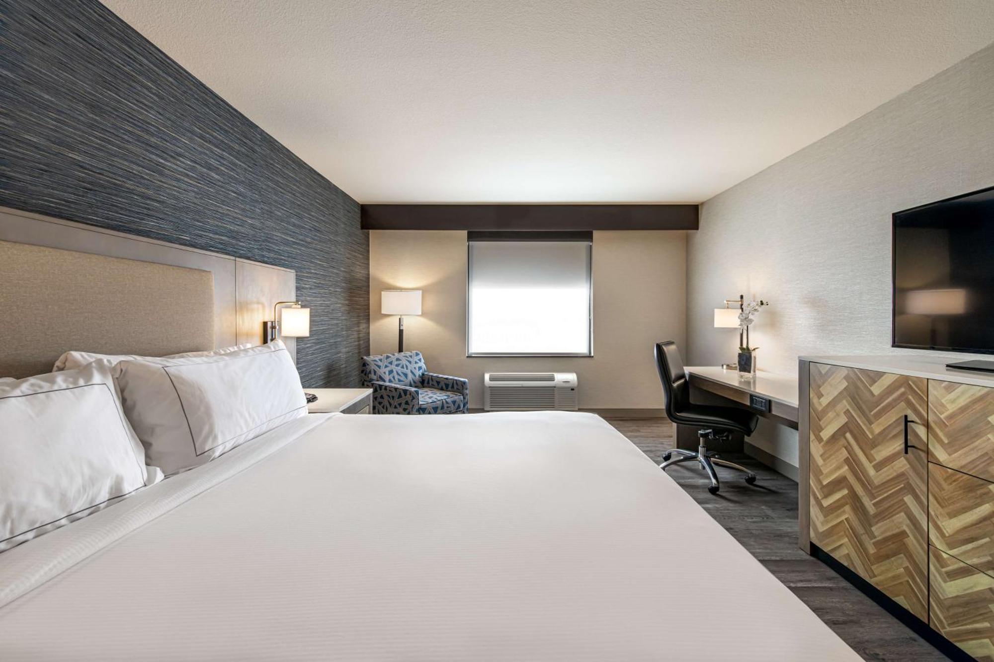 Doubletree By Hilton Hotel Denver - Thornton Exterior photo